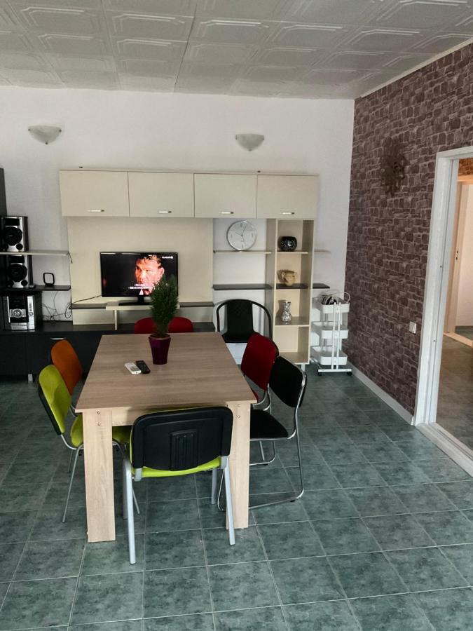 Complex Pria Apartment 2 Mai Luaran gambar